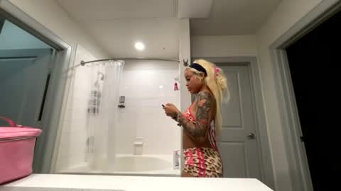 1lexibae online show from July 2026 06:53:01 AM