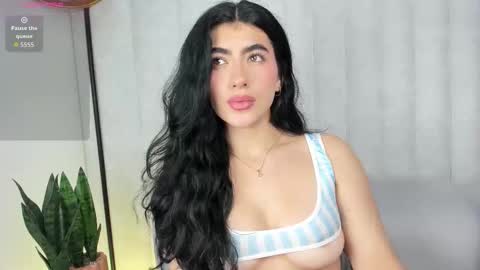 Snapshot of 1m_emily chatting on November 2025 09:03:02 PM . online show from November 2025 09:03:02 PM