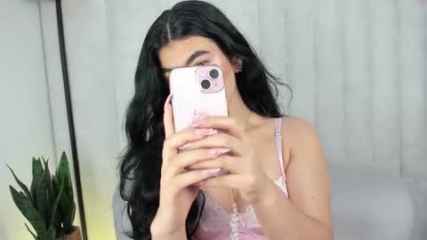 Snapshot of 1m_emily chatting on November 2025 10:54:02 PM . online show from November 2025 10:54:02 PM