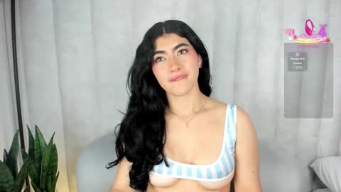 Snapshot of 1m_emily chatting on December 2025 10:17:02 PM . online show from December 2025 10:17:02 PM