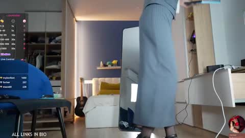 Snapshot of 1mari_01 chatting on March 2025 10:24:02 PM Marie online show from March 2025 10:24:02 PM