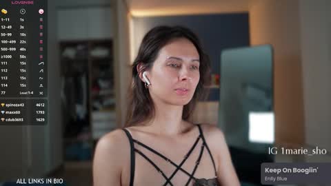 Snapshot of 1mari_01 chatting on October 2025 06:06:01 PM Marie online show from October 2025 06:06:01 PM