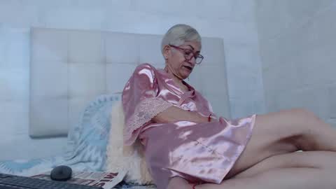 Snapshot of 1miss_monserrate chatting on January 2025 12:30:02 PM Miss Monserrate online show from January 2025 12:30:02 PM