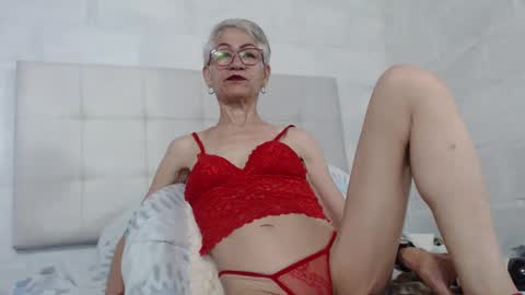 Snapshot of 1miss_monserrate chatting on February 2025 10:03:02 AM Miss Monserrate online show from February 2025 10:03:02 AM