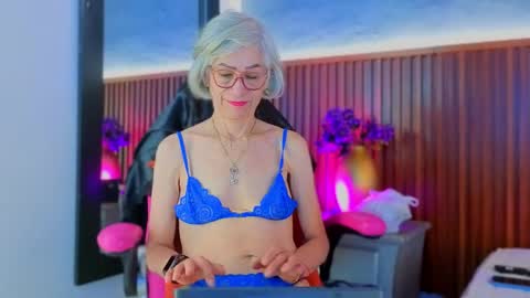 Miss Monserrate online show from April 2026 02:11:01 PM