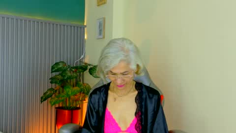 Miss Monserrate online show from June 2026 02:07:02 PM