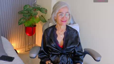 Miss Monserrate online show from July 2026 02:22:02 PM