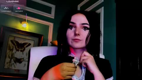 Moona  online show from March 2025 12:37:02 PM