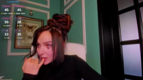 Moona  online show from January 2026 02:21:01 PM