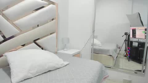 Luisa online show from February 2025 10:30:02 AM