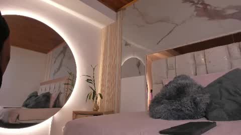 Luisa online show from July 2026 12:48:02 PM