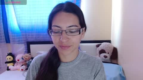 Snapshot of 1sasha_grey__1 chatting on February 2025 03:49:01 PM paola online show from February 2025 03:49:01 PM