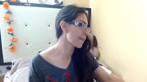 paola online show from March 2026 10:27:01 PM
