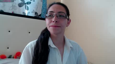 paola online show from April 2026 10:21:02 PM
