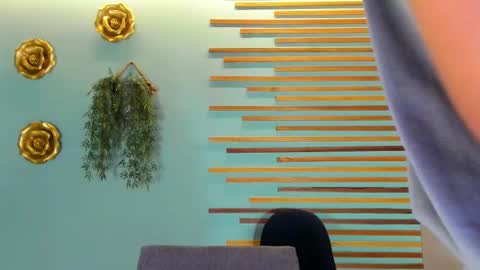 Sebastian online show from October 2025 01:34:01 PM