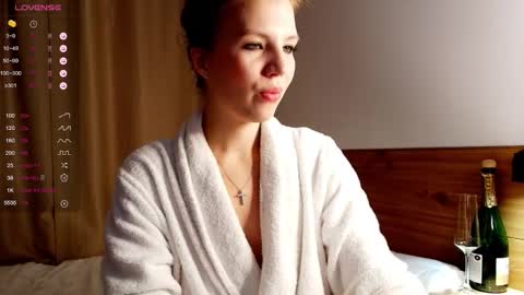 Snapshot of 1slavicdoll chatting on September 2025 01:05:02 AM VICTORIA online show from September 2025 01:05:02 AM