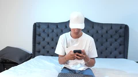 1Threestar online show from September 2025 01:46:02 PM