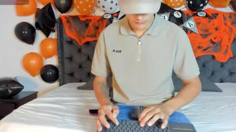 1Threestar online show from October 2025 12:27:01 PM