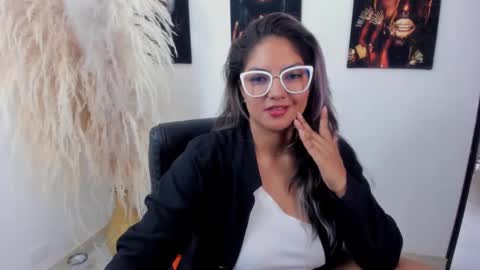 1wayra online show from February 2025 07:17:01 PM