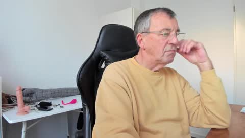 Henk online show from January 2025 03:08:01 PM