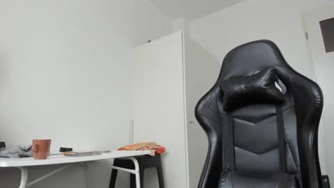 Henk online show from January 2025 03:14:02 PM