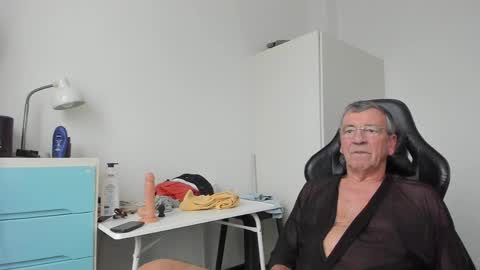 Henk online show from February 2025 03:21:02 PM