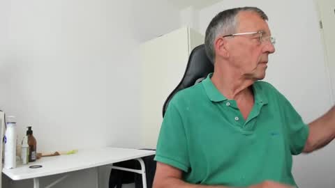 Henk online show from June 2026 02:33:01 PM
