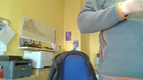 Snapshot of 22esserre chatting on December 2024 10:40:02 AM 22esserre online show from December 2024 10:40:02 AM