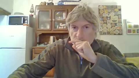 Snapshot of 22esserre chatting on November 2025 11:43:02 AM 22esserre online show from November 2025 11:43:02 AM