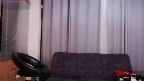 Snapshot of 2acidgirls chatting on February 2025 04:25:02 AM 2 ACIDGIRLS online show from February 2025 04:25:02 AM