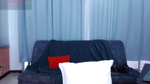 Snapshot of 2acidgirls chatting on October 2025 10:06:02 PM 2 ACIDGIRLS online show from October 2025 10:06:02 PM