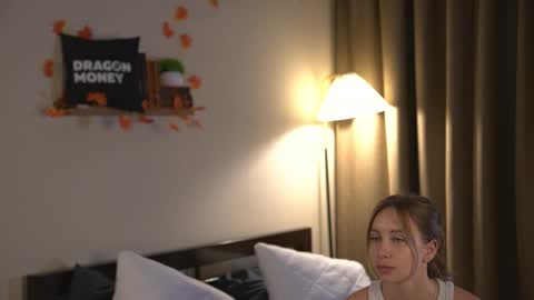 Snapshot of 2girls_1dream chatting on November 2025 06:57:02 AM Elley online show from November 2025 06:57:02 AM