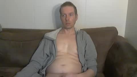 2small4you83 online show from March 2026 10:58:02 PM