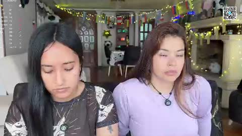 Snapshot of 2summerlove2 chatting on June 2026 07:15:01 PM Dalilah and Tarah online show from June 2026 07:15:01 PM