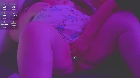 Snapshot of 2trippy69 chatting on February 2026 02:43:01 AM 2trippy69 online show from February 2026 02:43:01 AM