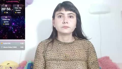 Snapshot of 333w4zh1n3 chatting on October 2025 05:02:02 PM Eva online show from October 2025 05:02:02 PM