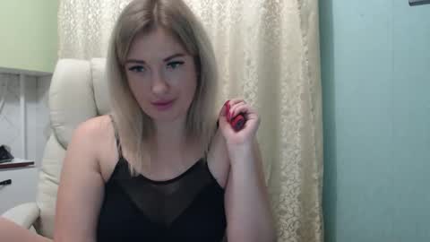 Snapshot of 3sweetcandy3 chatting on November 2025 11:48:01 PM 3sweetcandy3 online show from November 2025 11:48:01 PM