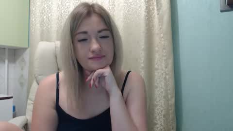 Snapshot of 3sweetcandy3 chatting on November 2025 11:49:02 PM 3sweetcandy3 online show from November 2025 11:49:02 PM