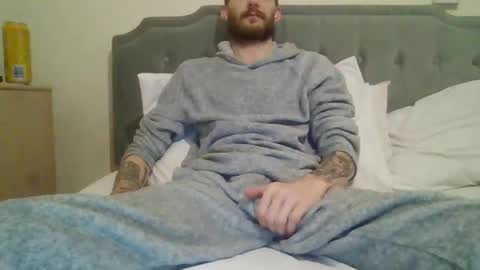 420feetloverr420 online show from February 2026 10:52:01 PM