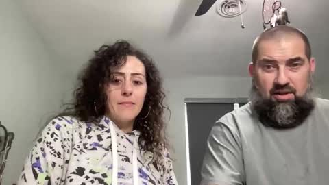 Snapshot of 420kc_couple chatting on May 2026 12:05:01 AM KC420Couple online show from May 2026 12:05:01 AM