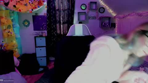 Snapshot of 4kfucktoy chatting on October 2025 02:32:02 PM Mo online show from October 2025 02:32:02 PM