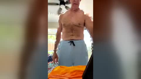 Snapshot of 50plusbeachguy chatting on June 2026 01:55:01 PM 50plusbeachguy online show from June 2026 01:55:01 PM