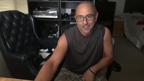 daddy vegas  for single women and couples here online show from December 2025 08:05:02 PM