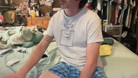 Snapshot of 69j0hndo chatting on October 2025 02:14:02 AM FUCKR online show from October 2025 02:14:02 AM