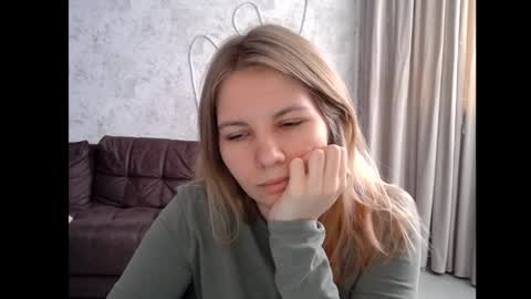 Snapshot of 69riley_reid69 chatting on November 2025 04:34:01 AM 69Riley Reid69 online show from November 2025 04:34:01 AM