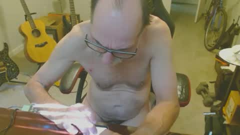 6stringer62 online show from September 2025 06:13:02 PM