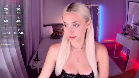 Loren Wood online show from November 2025 03:33:02 PM