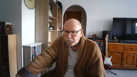  Papi  online show from February 2025 12:43:01 PM