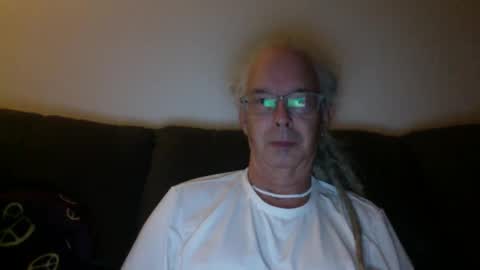 Snapshot of 808dred chatting on January 2025 08:52:01 AM 808dred online show from January 2025 08:52:01 AM