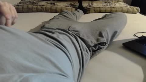 Snapshot of 87johnny chatting on December 2024 06:56:02 PM 87johnny online show from December 2024 06:56:02 PM